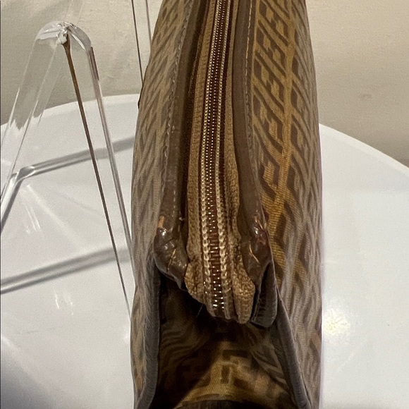 FENDI Crystal Zucca Large Clutch / Pouch Vintage - Picture 9 of 16